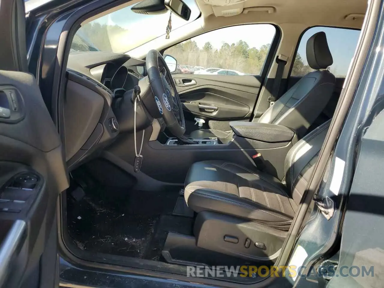 7 fotografías del automóvil dañado 1FMCU0HD4KUC57355 FORD ESCAPE 2019