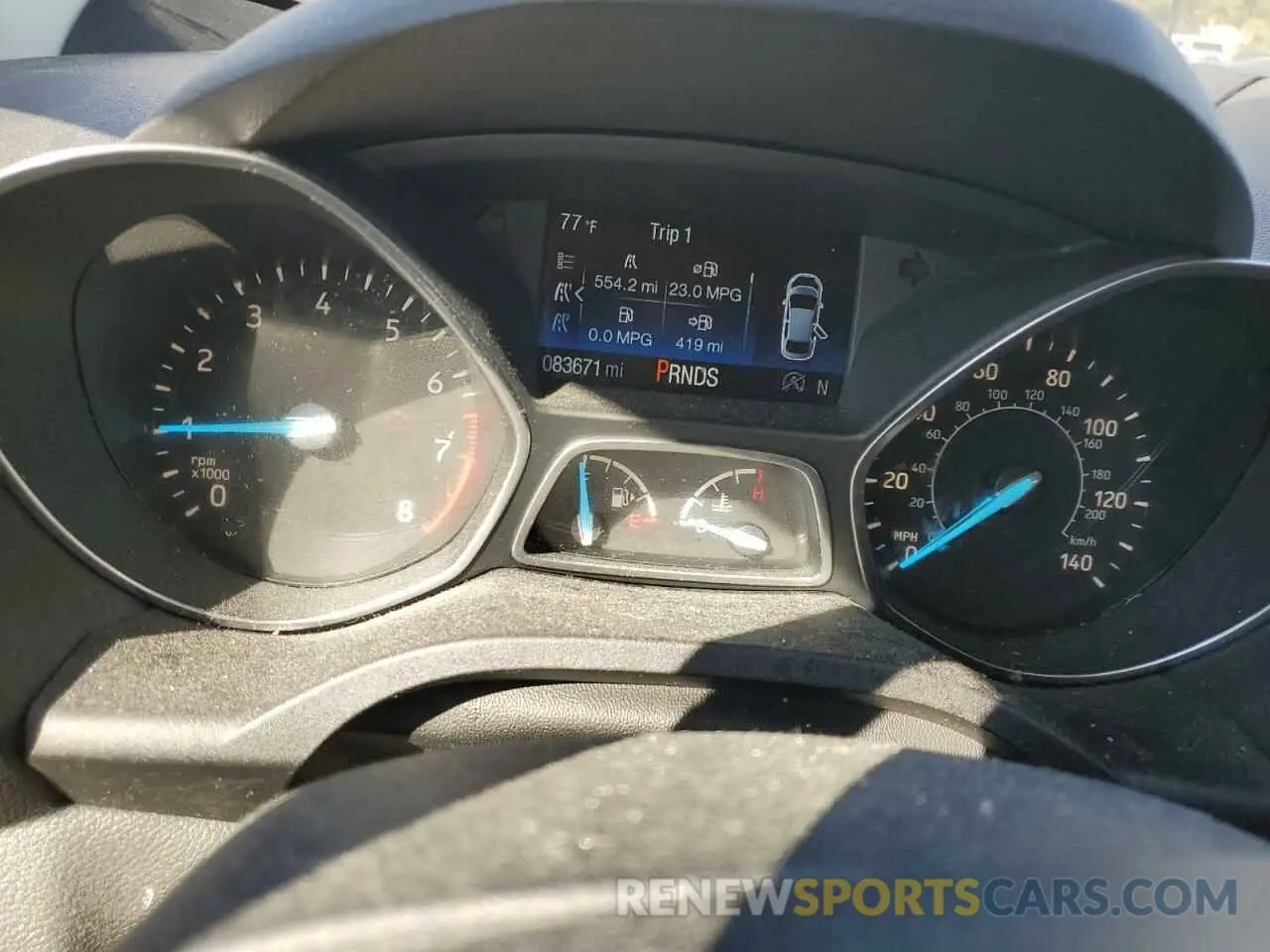 9 fotografías del automóvil dañado 1FMCU0HD5KUB45261 FORD ESCAPE 2019