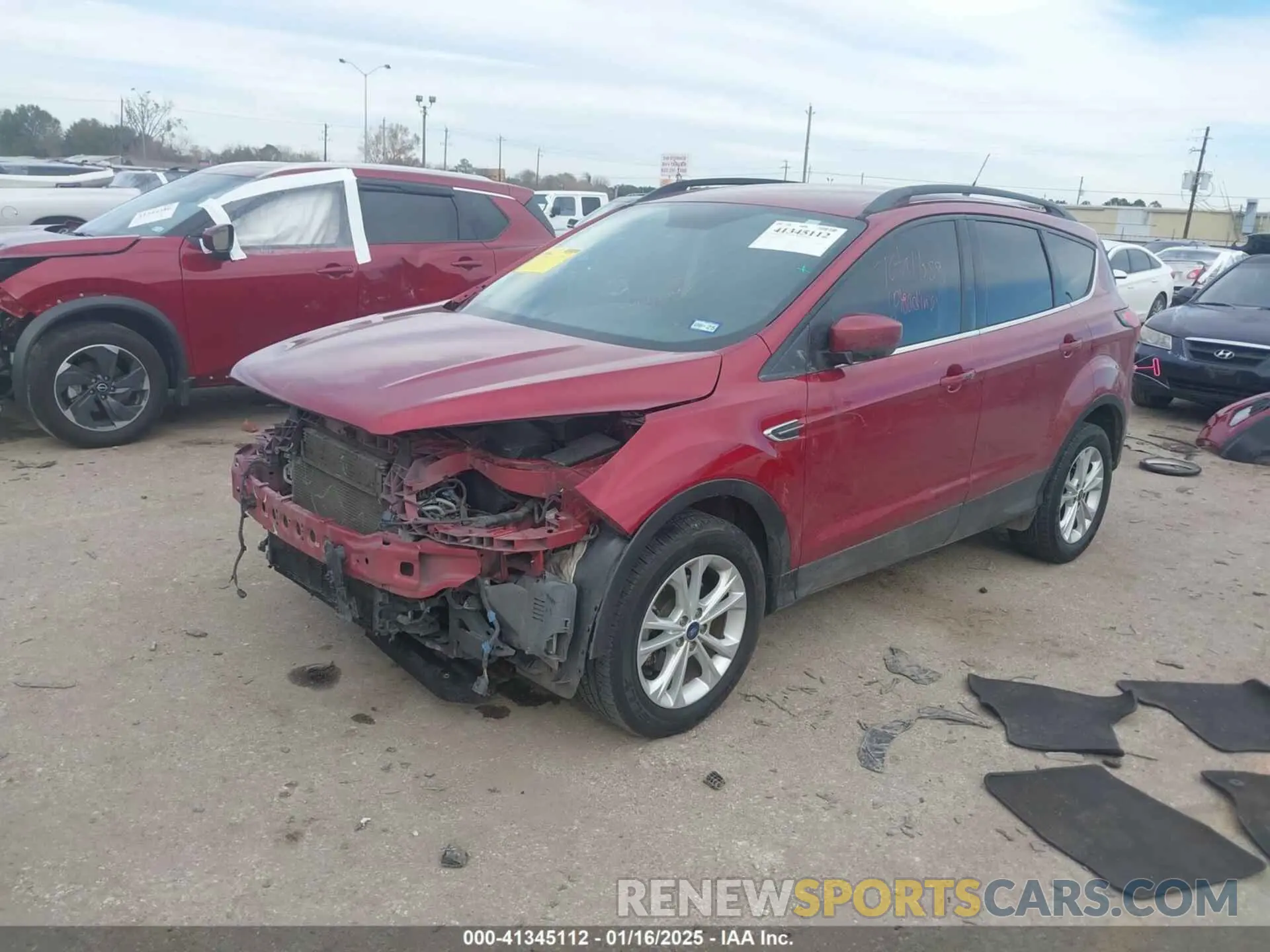 2 fotografías del automóvil dañado 1FMCU0HD5KUC02221 FORD ESCAPE 2019