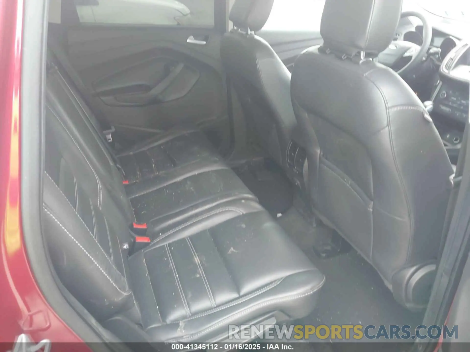 8 fotografías del automóvil dañado 1FMCU0HD5KUC02221 FORD ESCAPE 2019