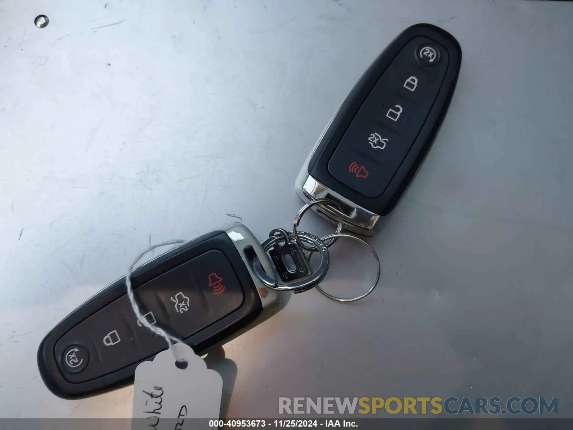 11 fotografías del automóvil dañado 1FMCU0HD6KUB01222 FORD ESCAPE 2019