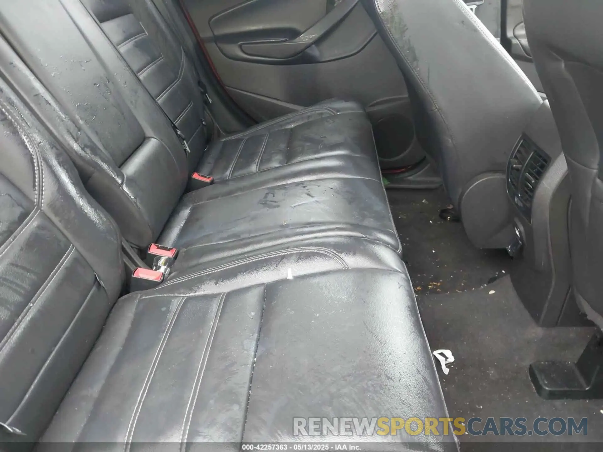 8 fotografías del automóvil dañado 1FMCU0HD6KUB23141 FORD ESCAPE 2019