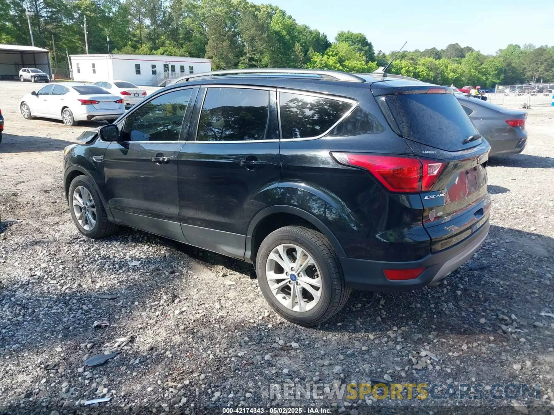 3 fotografías del automóvil dañado 1FMCU0HD6KUC29217 FORD ESCAPE 2019