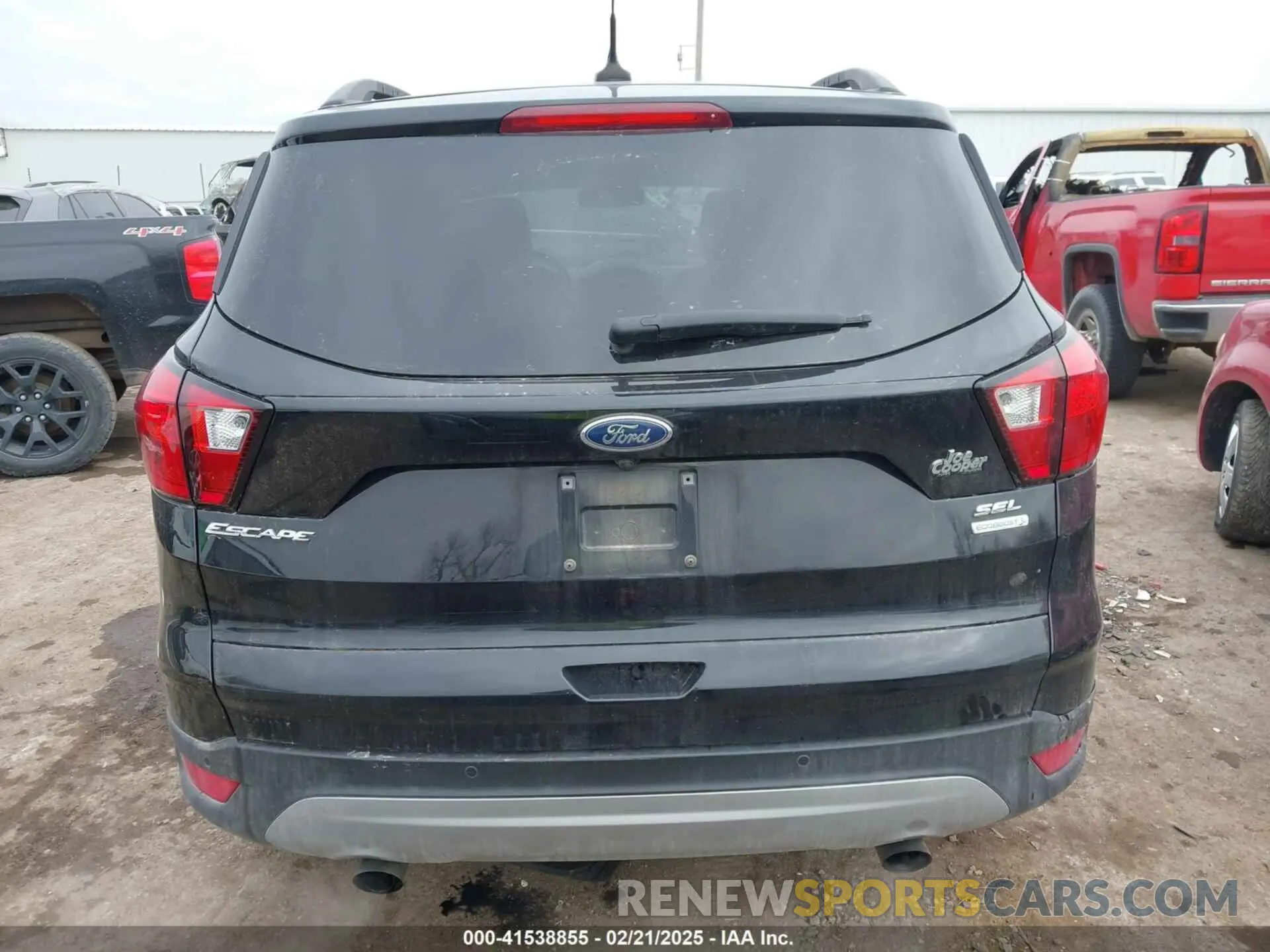 17 fotografías del automóvil dañado 1FMCU0HD7KUB00659 FORD ESCAPE 2019