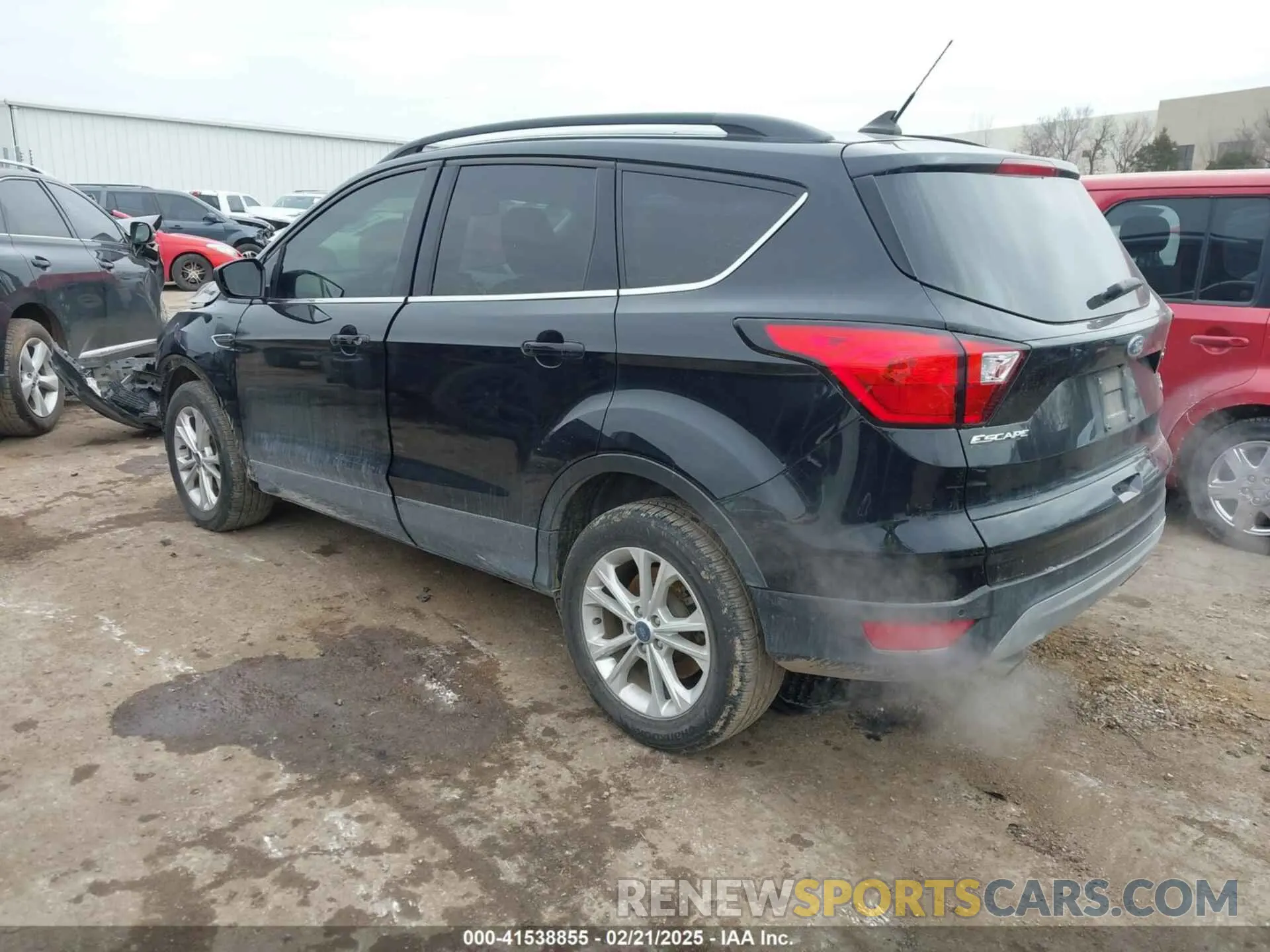 3 fotografías del automóvil dañado 1FMCU0HD7KUB00659 FORD ESCAPE 2019