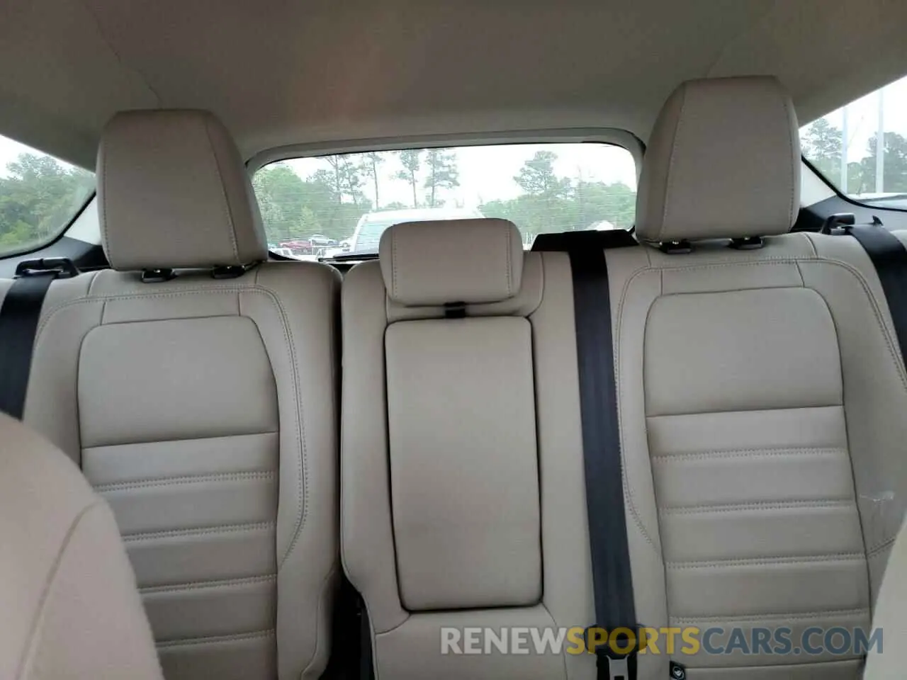 10 fotografías del automóvil dañado 1FMCU0HD7KUB01438 FORD ESCAPE 2019
