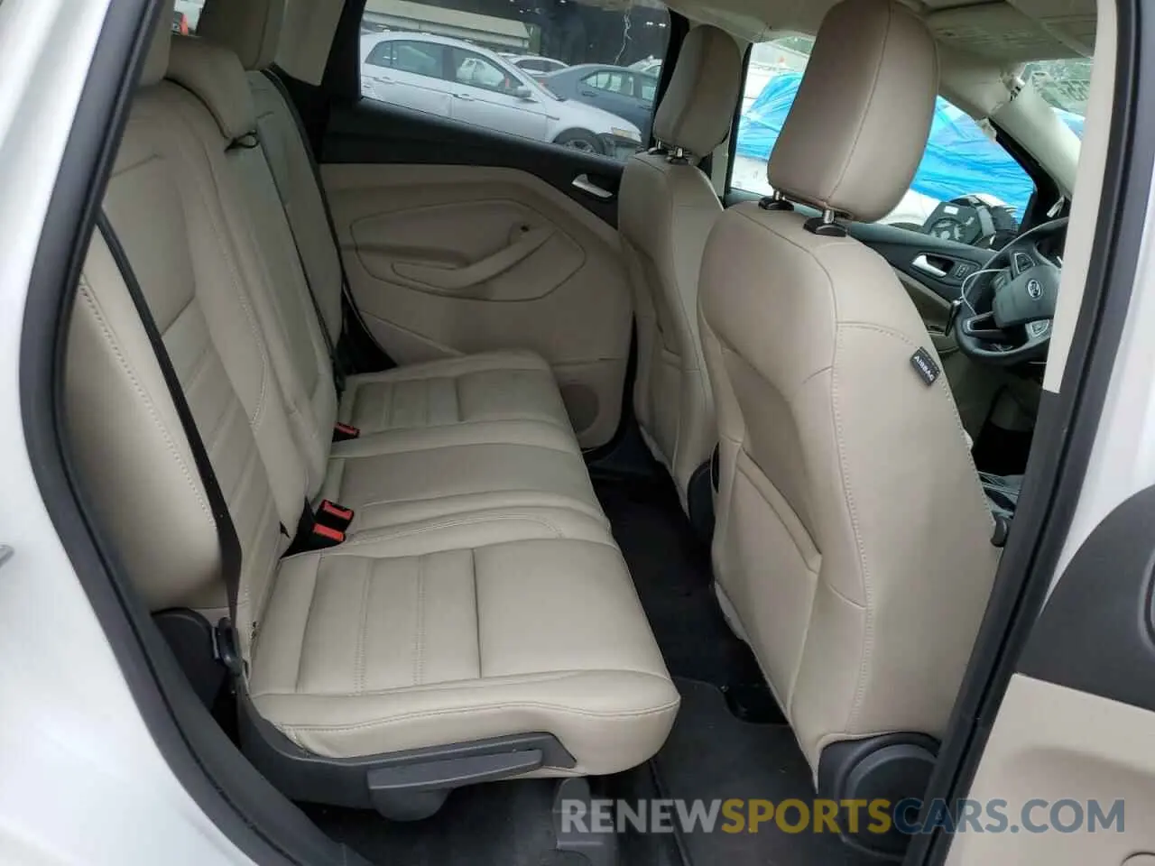 12 fotografías del automóvil dañado 1FMCU0HD7KUB01438 FORD ESCAPE 2019