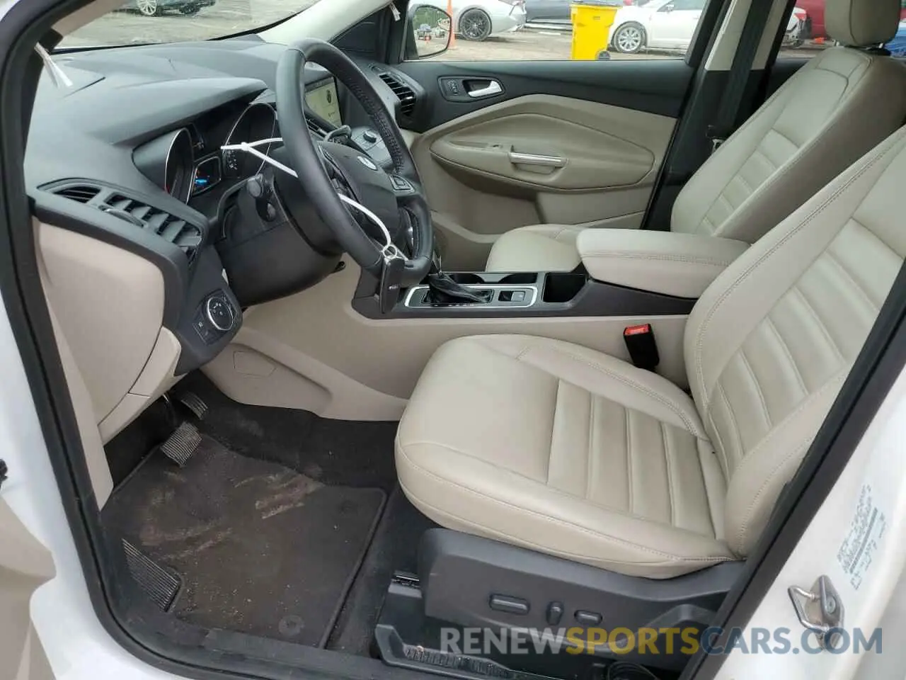 7 fotografías del automóvil dañado 1FMCU0HD7KUB01438 FORD ESCAPE 2019