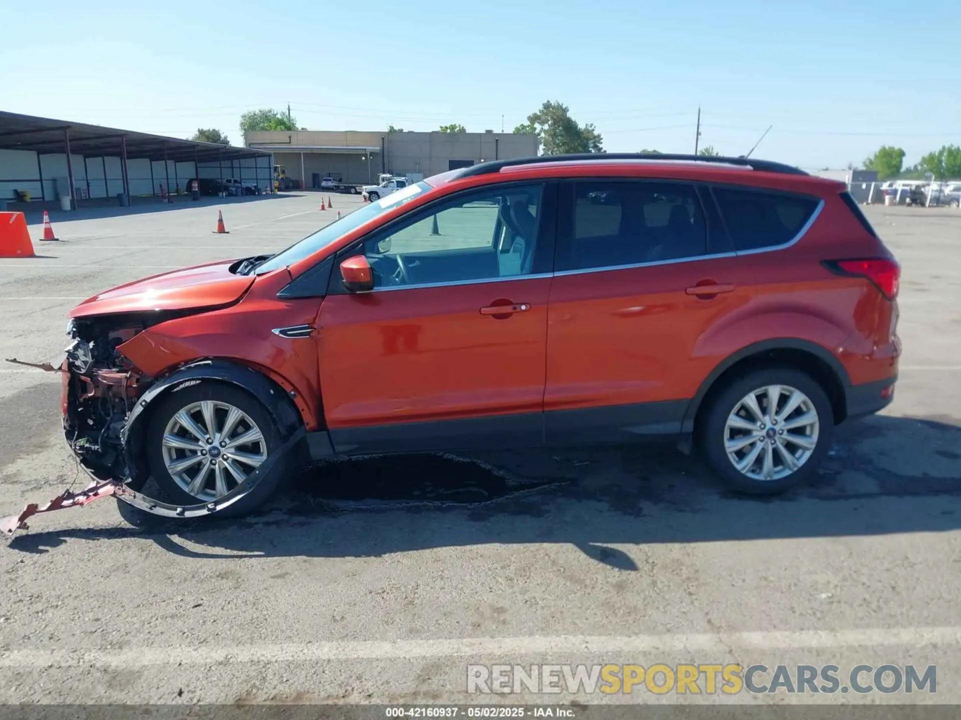 14 fotografías del automóvil dañado 1FMCU0HD8KUB65164 FORD ESCAPE 2019