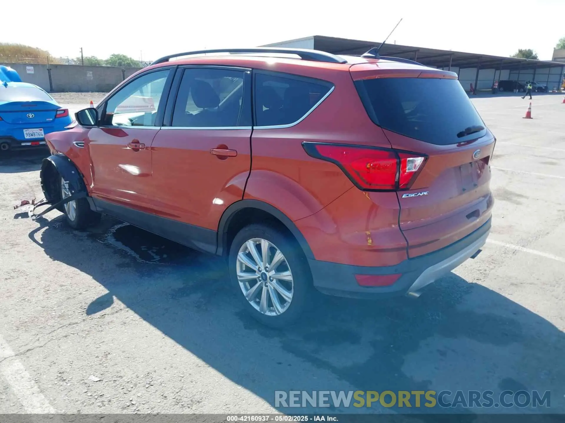 3 fotografías del automóvil dañado 1FMCU0HD8KUB65164 FORD ESCAPE 2019