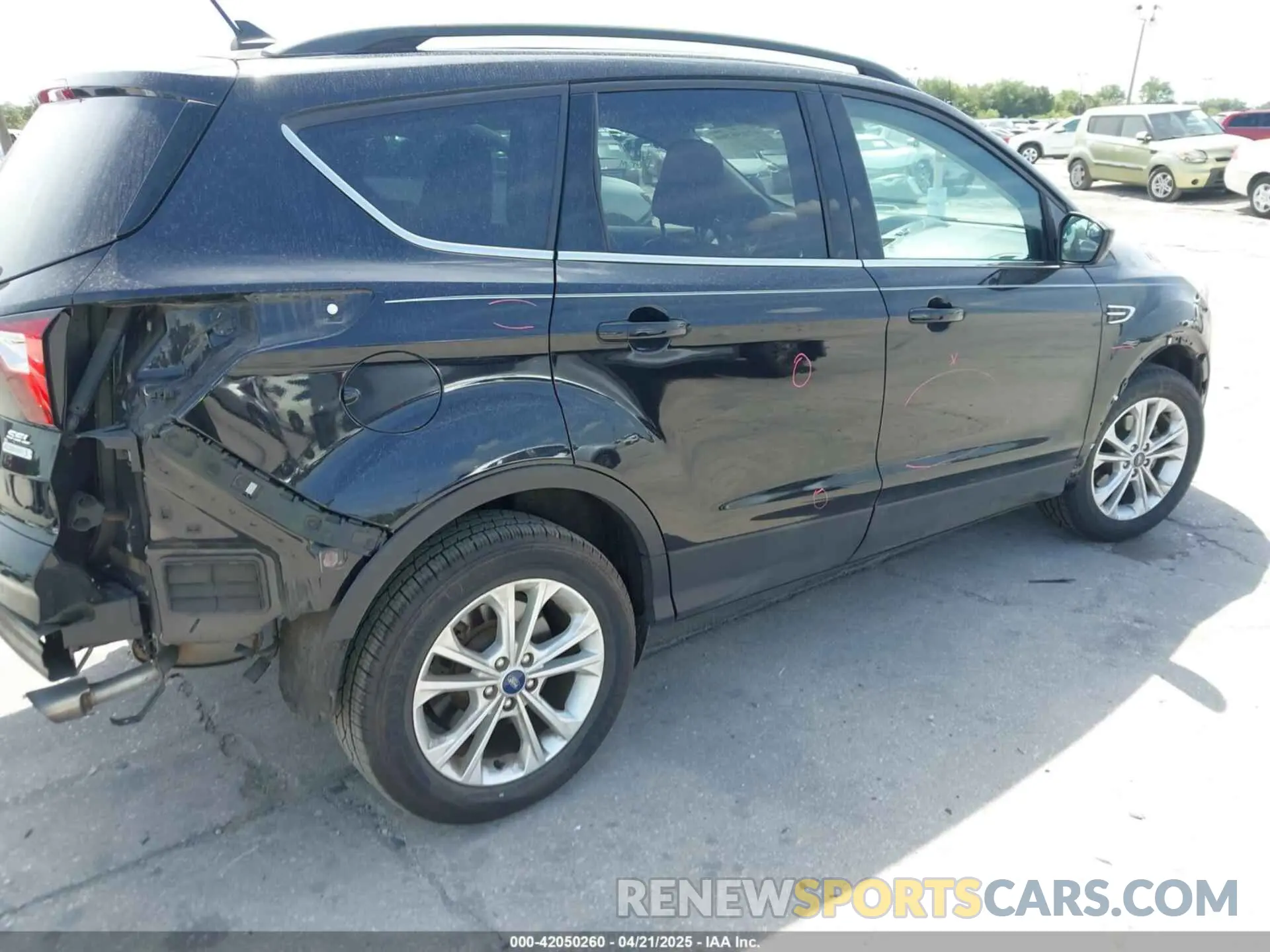 4 fotografías del automóvil dañado 1FMCU0HD8KUB95331 FORD ESCAPE 2019