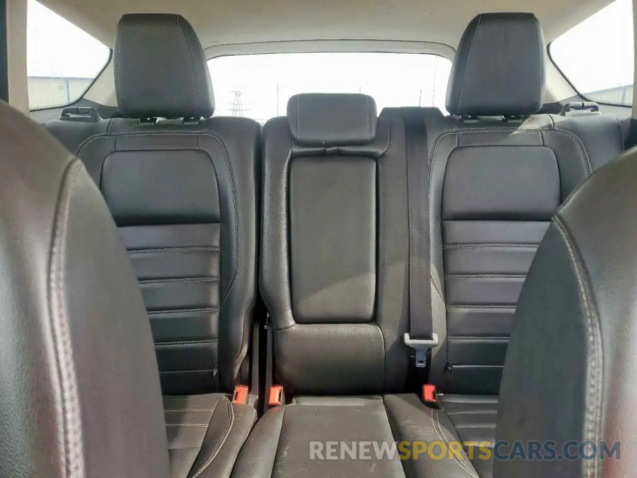 10 fotografías del automóvil dañado 1FMCU0HD8KUC25623 FORD ESCAPE 2019