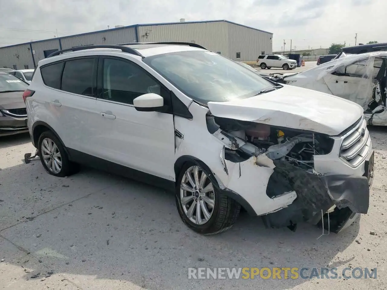 4 fotografías del automóvil dañado 1FMCU0HD8KUC25623 FORD ESCAPE 2019