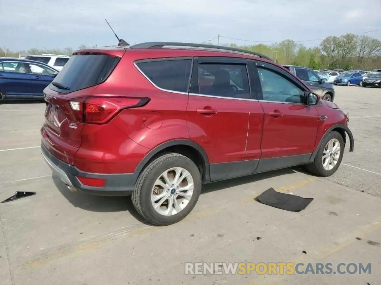 3 fotografías del automóvil dañado 1FMCU0HD8KUC49761 FORD ESCAPE 2019