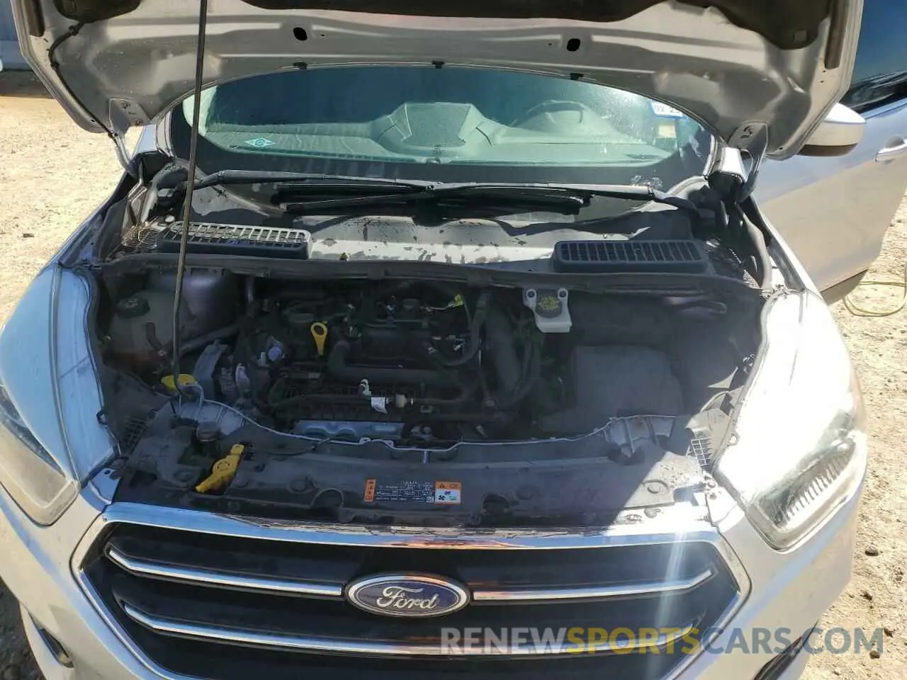 12 fotografías del automóvil dañado 1FMCU0HD9KUA11904 FORD ESCAPE 2019
