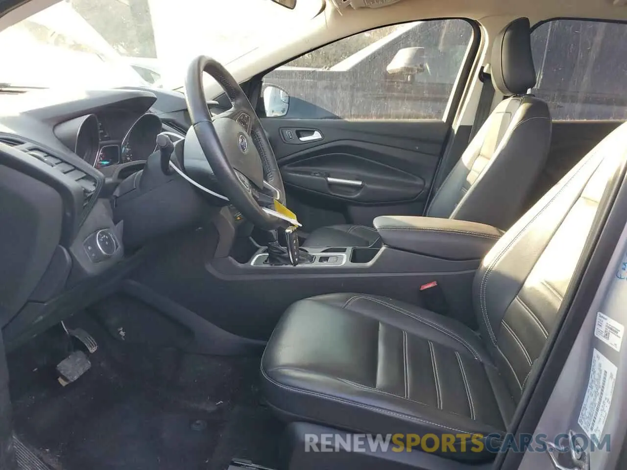 7 fotografías del automóvil dañado 1FMCU0HD9KUA11904 FORD ESCAPE 2019