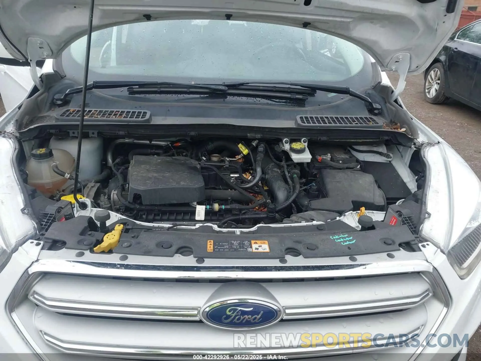 10 fotografías del automóvil dañado 1FMCU0HDXKUA77863 FORD ESCAPE 2019