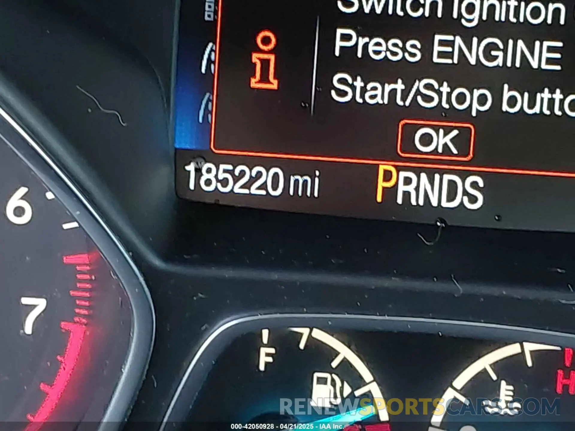 15 fotografías del automóvil dañado 1FMCU0HDXKUC08077 FORD ESCAPE 2019