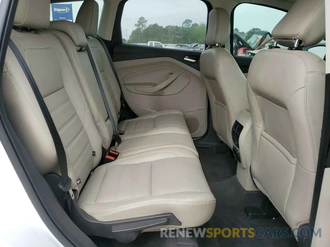 11 fotografías del automóvil dañado 1FMCU0J91KUB19987 FORD ESCAPE 2019