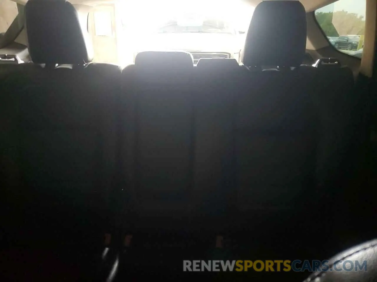 10 fotografías del automóvil dañado 1FMCU0J91KUC02268 FORD ESCAPE 2019