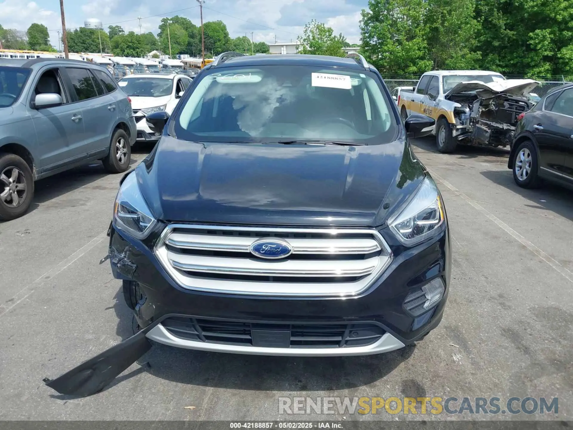 12 fotografías del automóvil dañado 1FMCU0J94KUB93601 FORD ESCAPE 2019