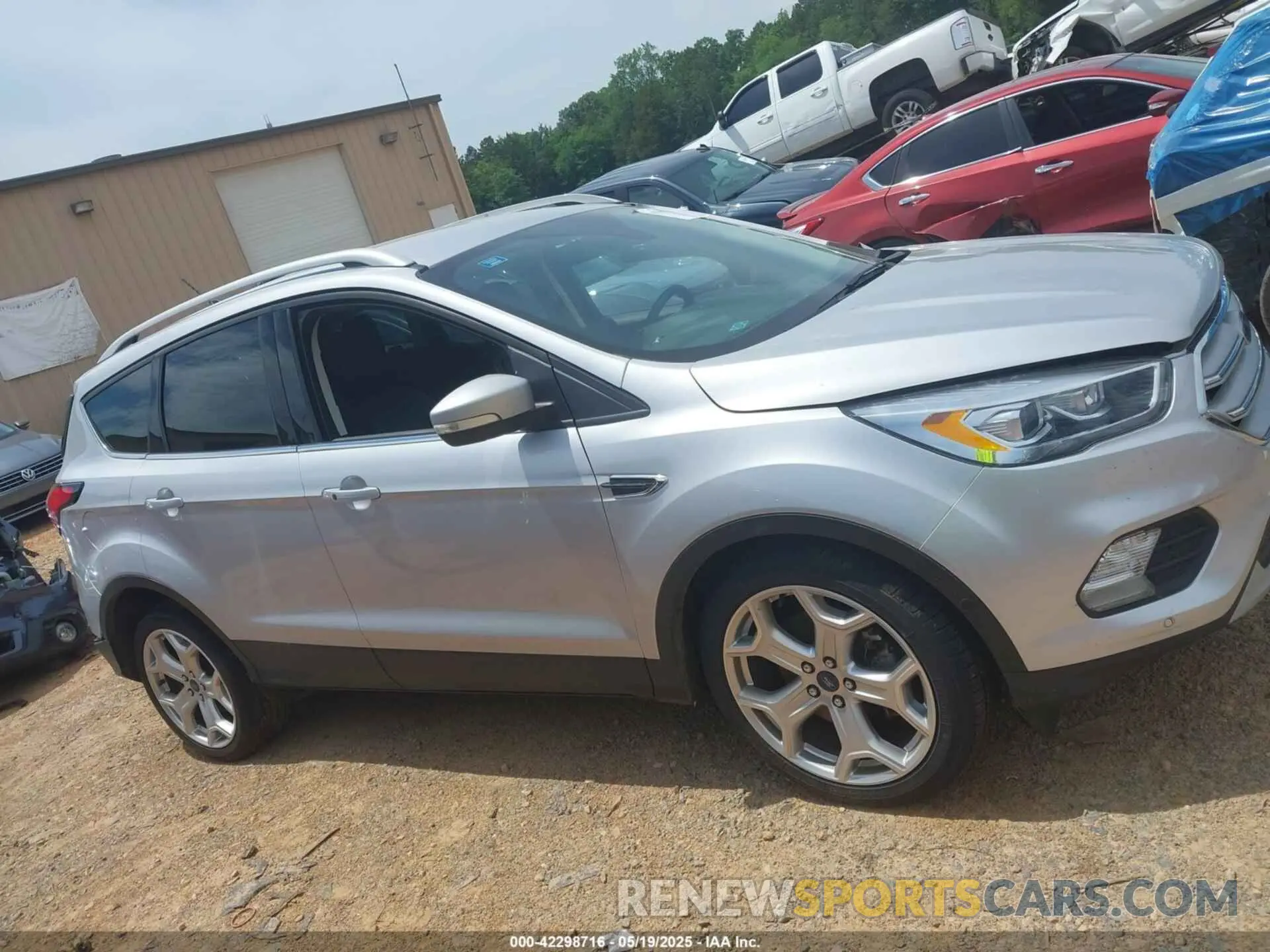 12 fotografías del automóvil dañado 1FMCU0J98KUA75390 FORD ESCAPE 2019