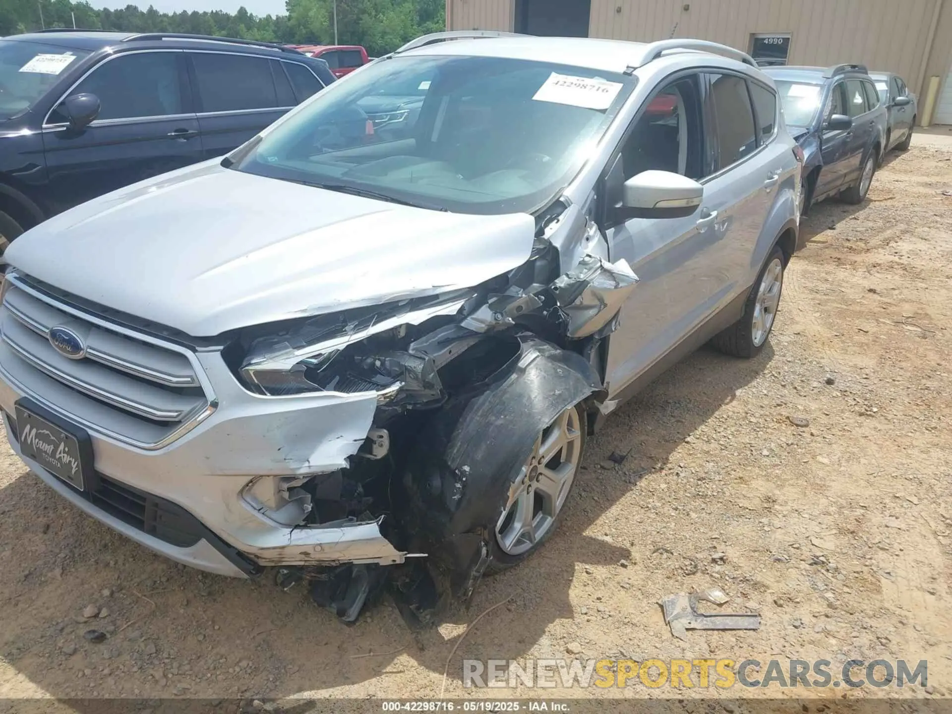 2 fotografías del automóvil dañado 1FMCU0J98KUA75390 FORD ESCAPE 2019