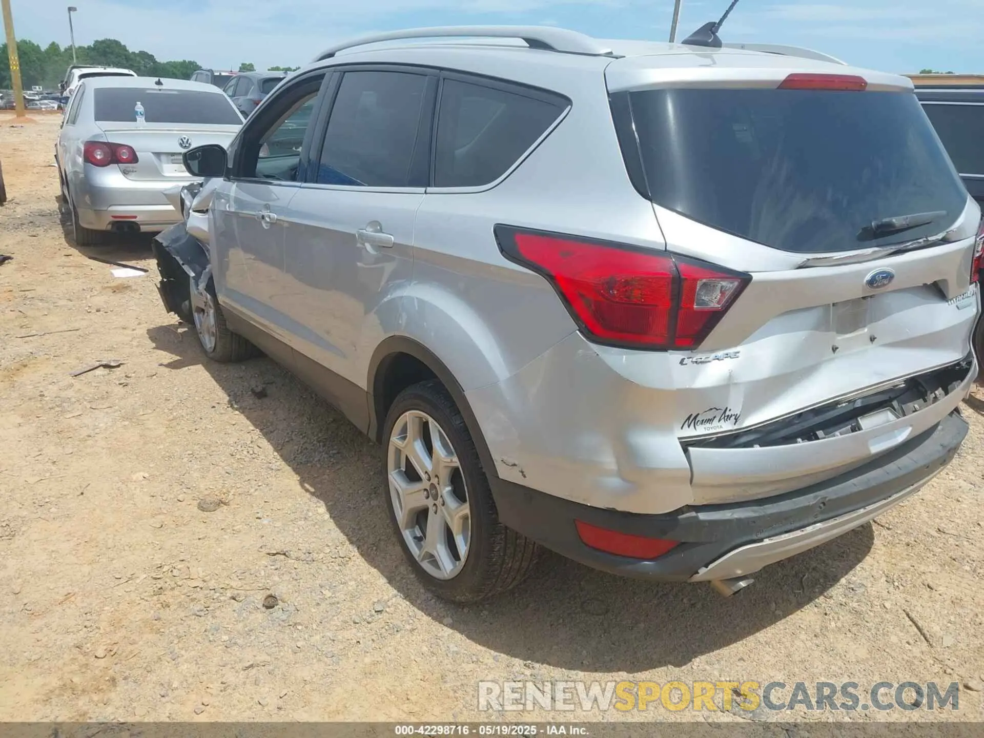 3 fotografías del automóvil dañado 1FMCU0J98KUA75390 FORD ESCAPE 2019