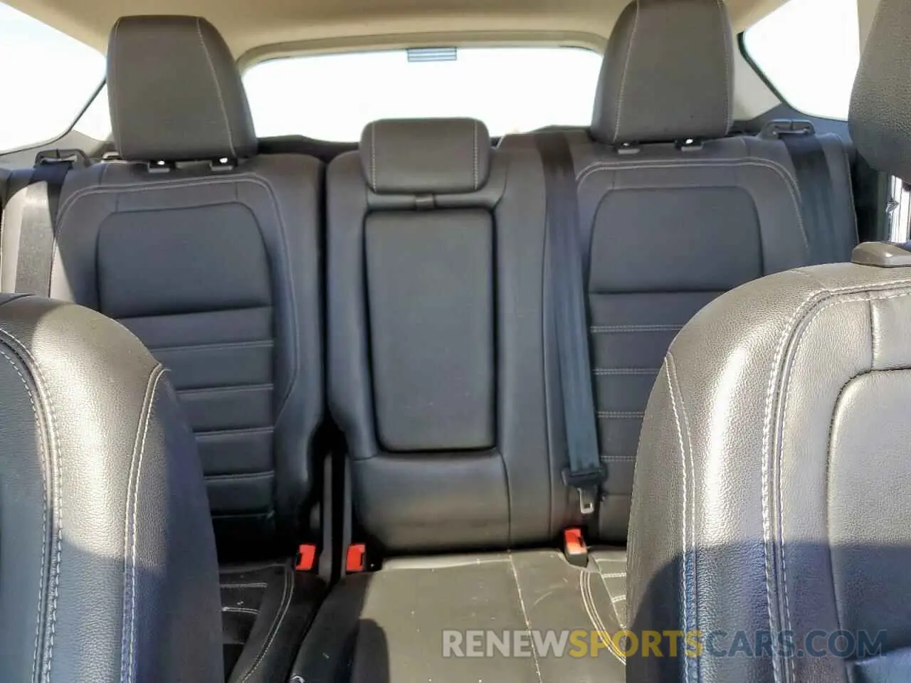 10 fotografías del automóvil dañado 1FMCU0J99KUA41197 FORD ESCAPE 2019