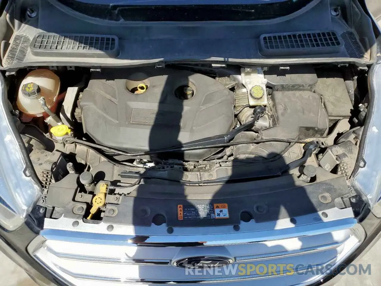 12 fotografías del automóvil dañado 1FMCU0J99KUA41197 FORD ESCAPE 2019