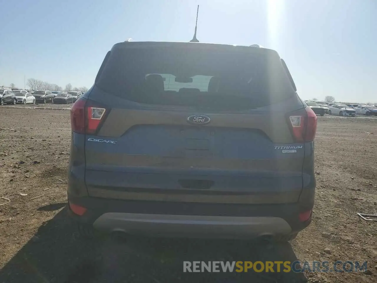 6 fotografías del automóvil dañado 1FMCU0J99KUA91761 FORD ESCAPE 2019