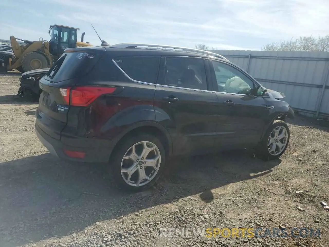 3 fotografías del automóvil dañado 1FMCU0J99KUB10731 FORD ESCAPE 2019