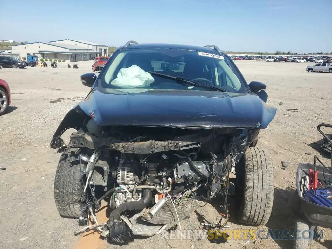 5 fotografías del automóvil dañado 1FMCU0J99KUB10731 FORD ESCAPE 2019