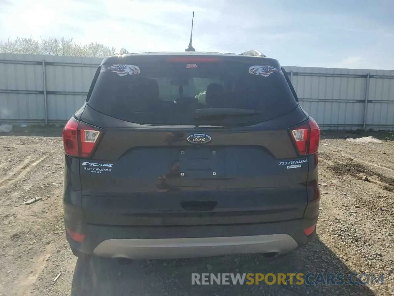 6 fotografías del automóvil dañado 1FMCU0J99KUB10731 FORD ESCAPE 2019