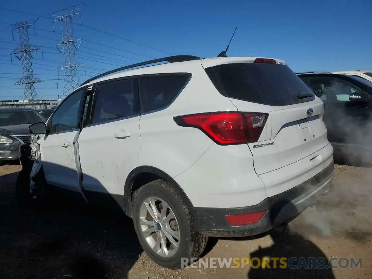 2 fotografías del automóvil dañado 1FMCU9G93KUB34163 FORD ESCAPE 2019