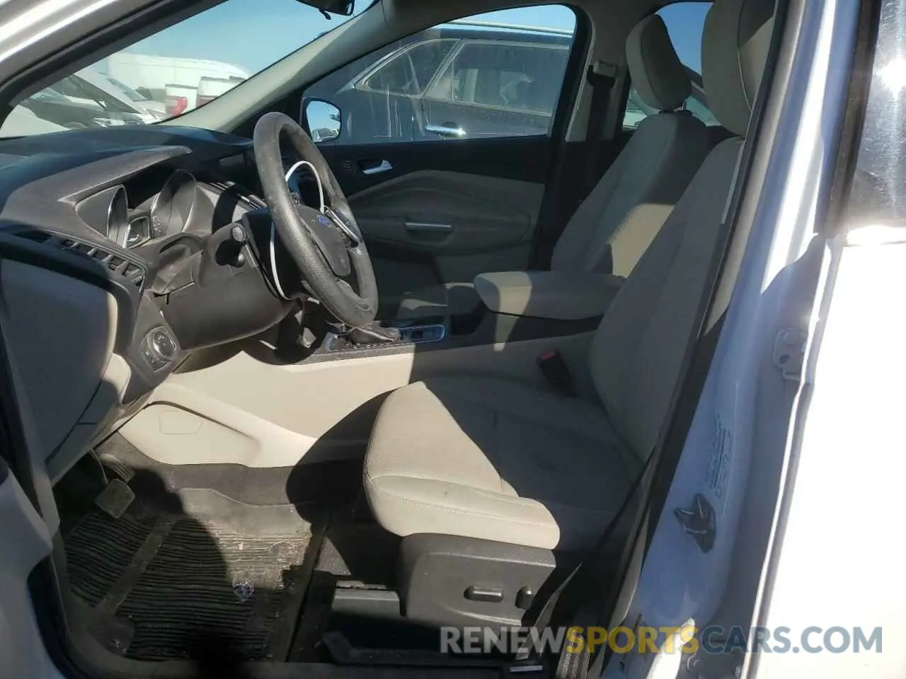 7 fotografías del automóvil dañado 1FMCU9G93KUB34163 FORD ESCAPE 2019