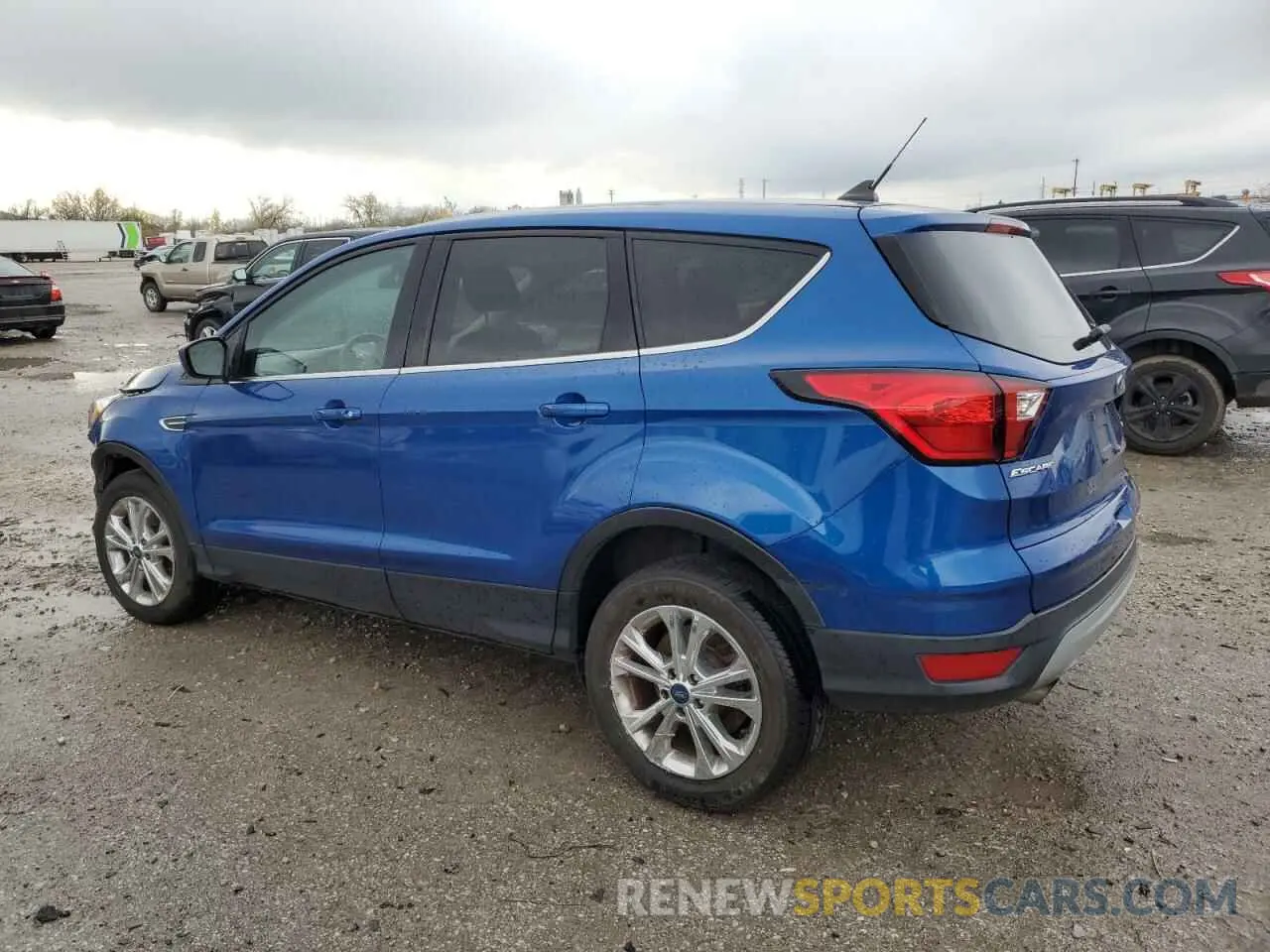 2 fotografías del automóvil dañado 1FMCU9GD0KUA65095 FORD ESCAPE 2019