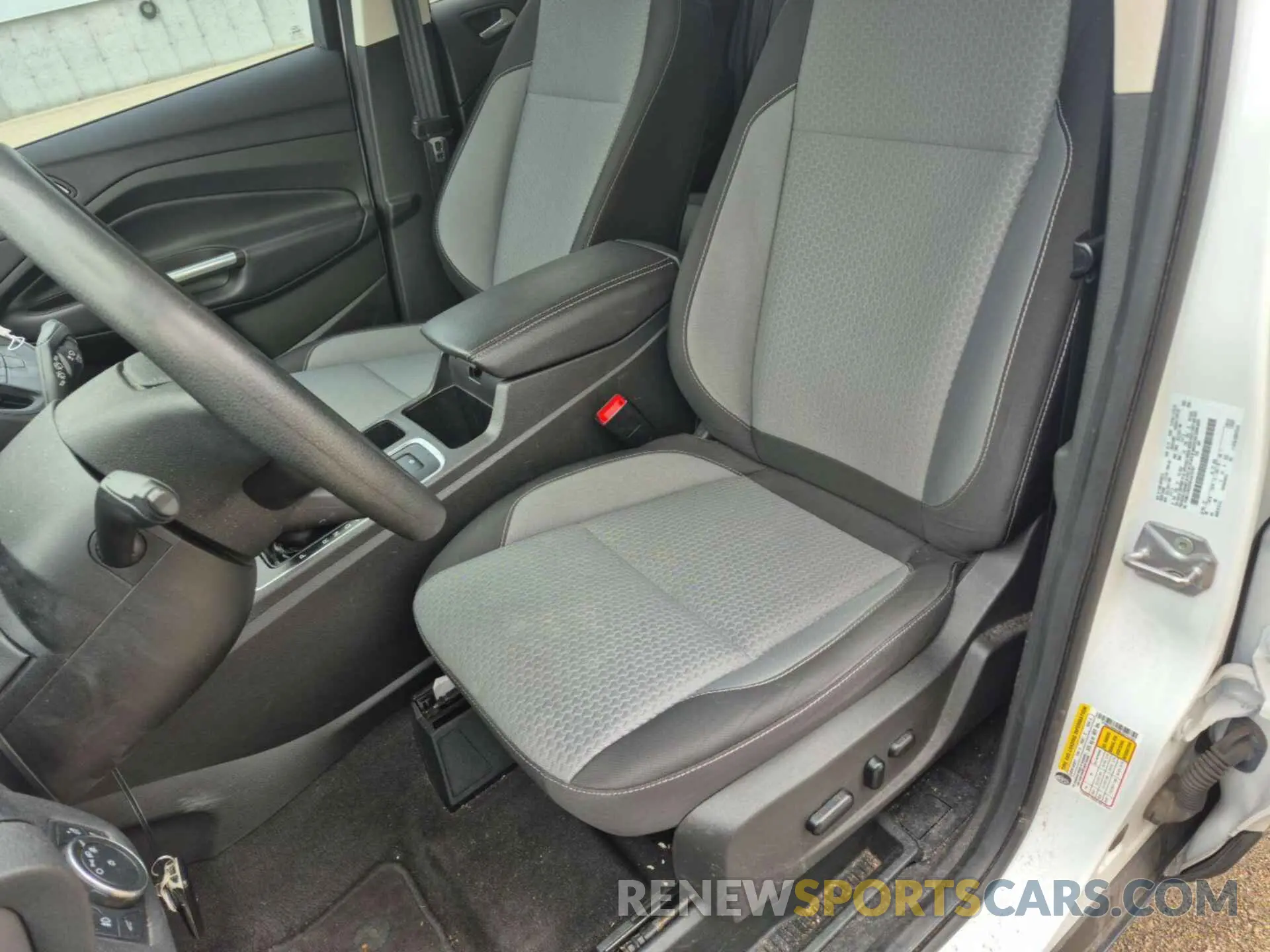 26 fotografías del automóvil dañado 1FMCU9GD0KUA75707 FORD ESCAPE 2019