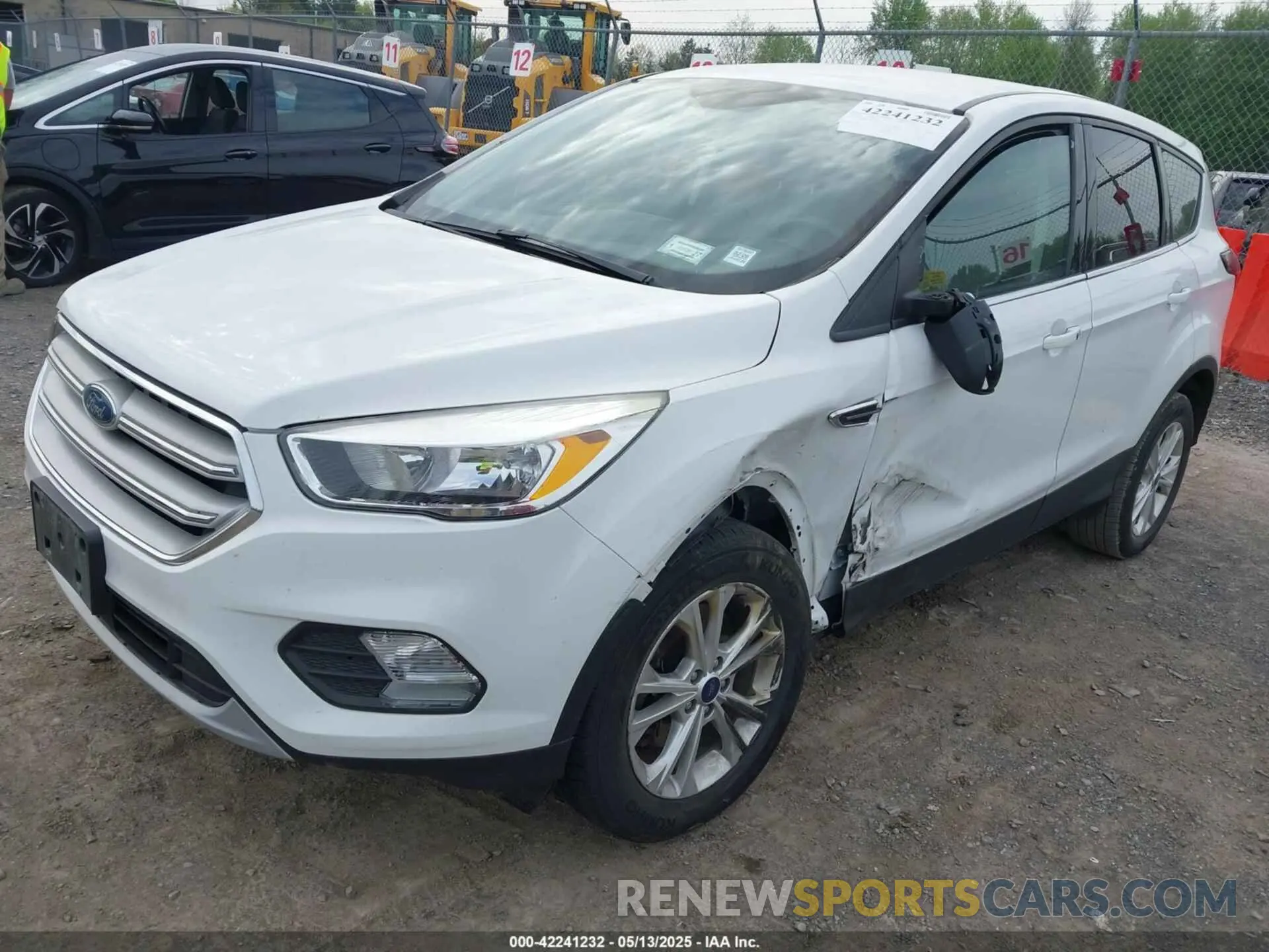 2 fotografías del automóvil dañado 1FMCU9GD0KUA85184 FORD ESCAPE 2019