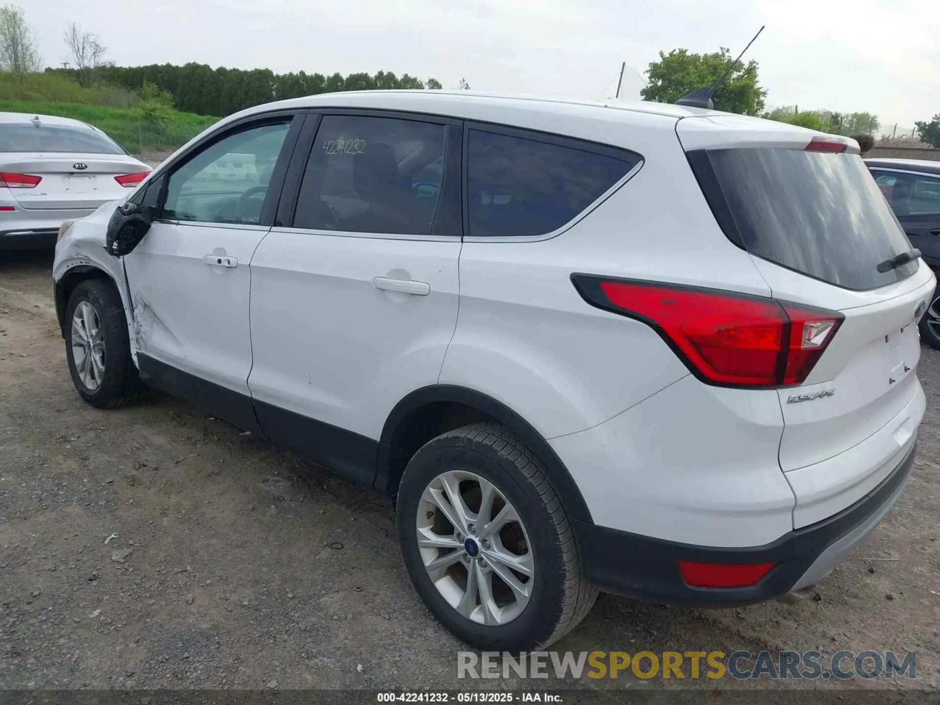 3 fotografías del automóvil dañado 1FMCU9GD0KUA85184 FORD ESCAPE 2019