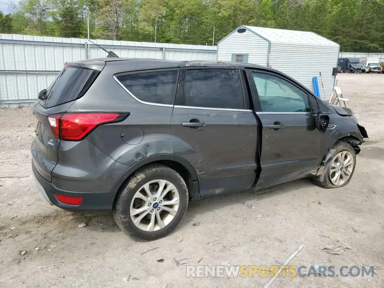 3 fotografías del automóvil dañado 1FMCU9GD0KUC17800 FORD ESCAPE 2019