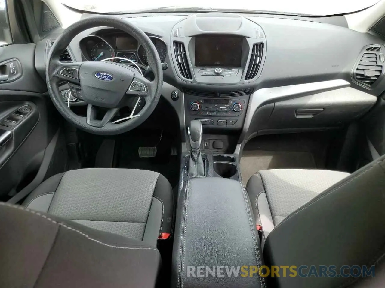8 fotografías del automóvil dañado 1FMCU9GD0KUC17800 FORD ESCAPE 2019