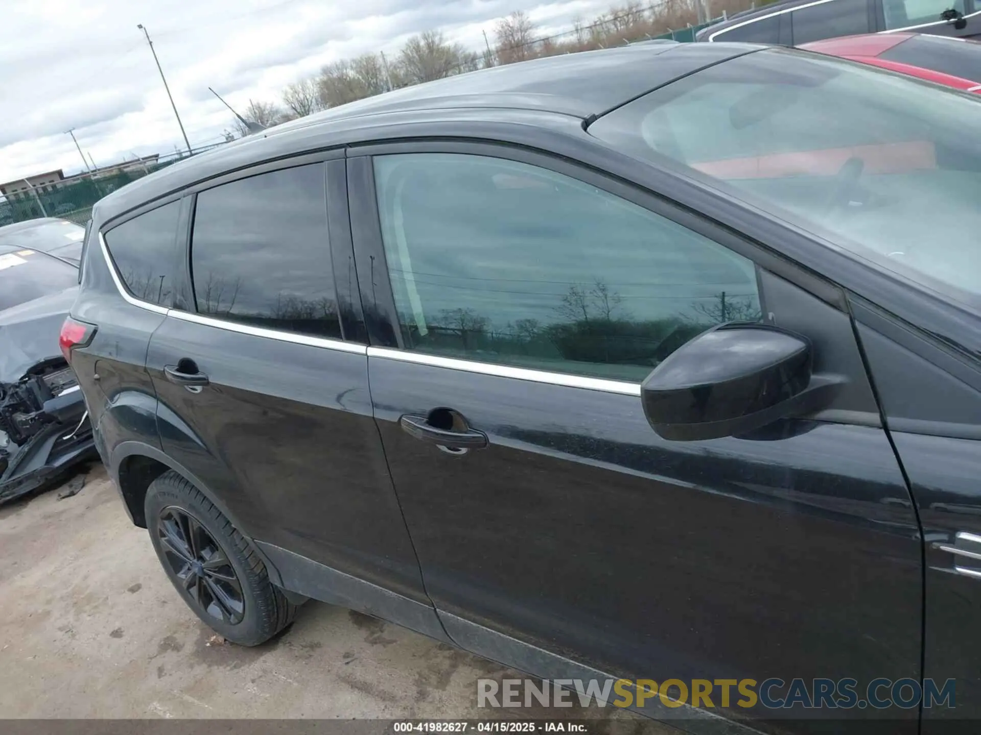 13 fotografías del automóvil dañado 1FMCU9GD1KUA45891 FORD ESCAPE 2019