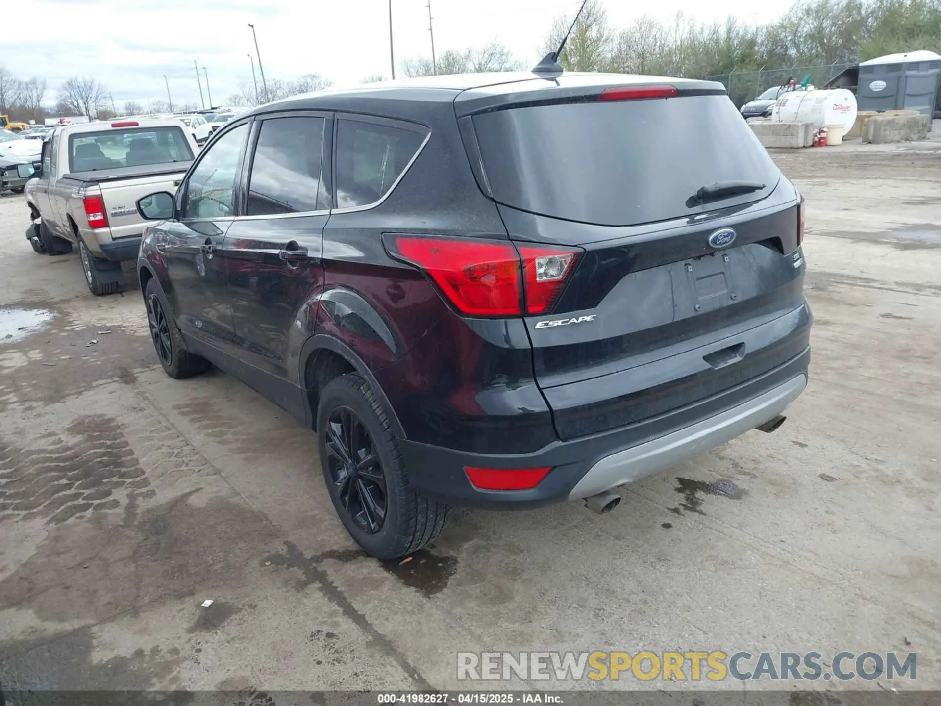 3 fotografías del automóvil dañado 1FMCU9GD1KUA45891 FORD ESCAPE 2019