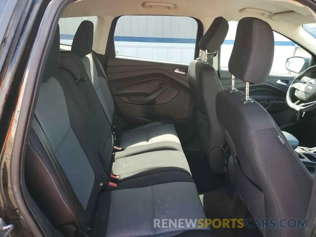 11 fotografías del automóvil dañado 1FMCU9GD1KUA47219 FORD ESCAPE 2019