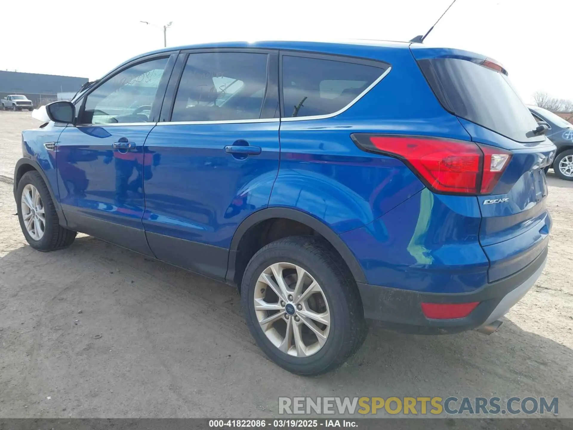 3 fotografías del automóvil dañado 1FMCU9GD1KUA98591 FORD ESCAPE 2019