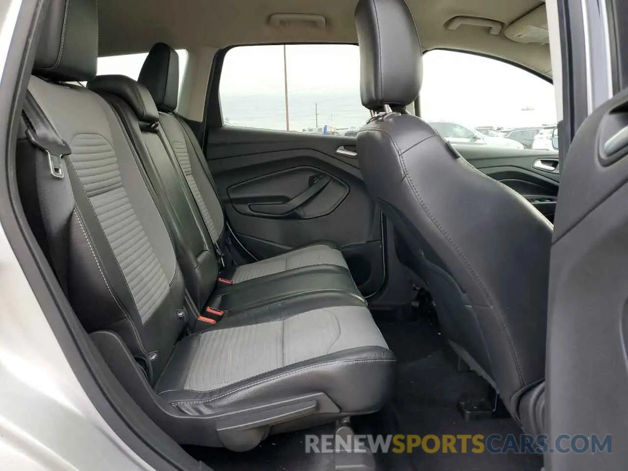 12 fotografías del automóvil dañado 1FMCU9GD1KUB91949 FORD ESCAPE 2019