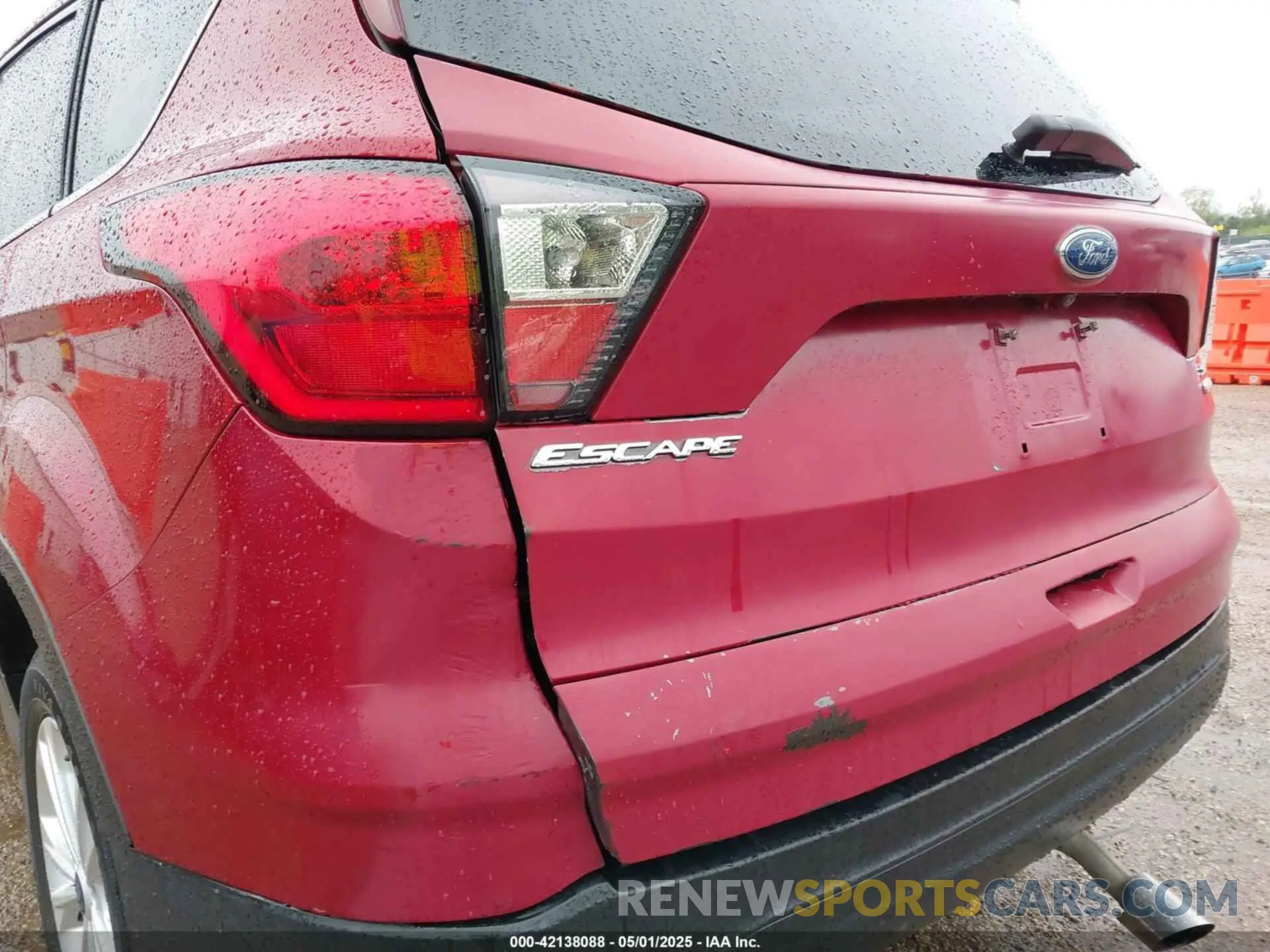17 fotografías del automóvil dañado 1FMCU9GD2KUA53319 FORD ESCAPE 2019