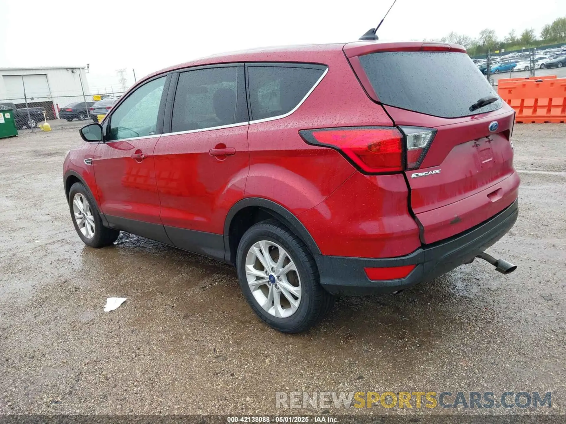 3 fotografías del automóvil dañado 1FMCU9GD2KUA53319 FORD ESCAPE 2019