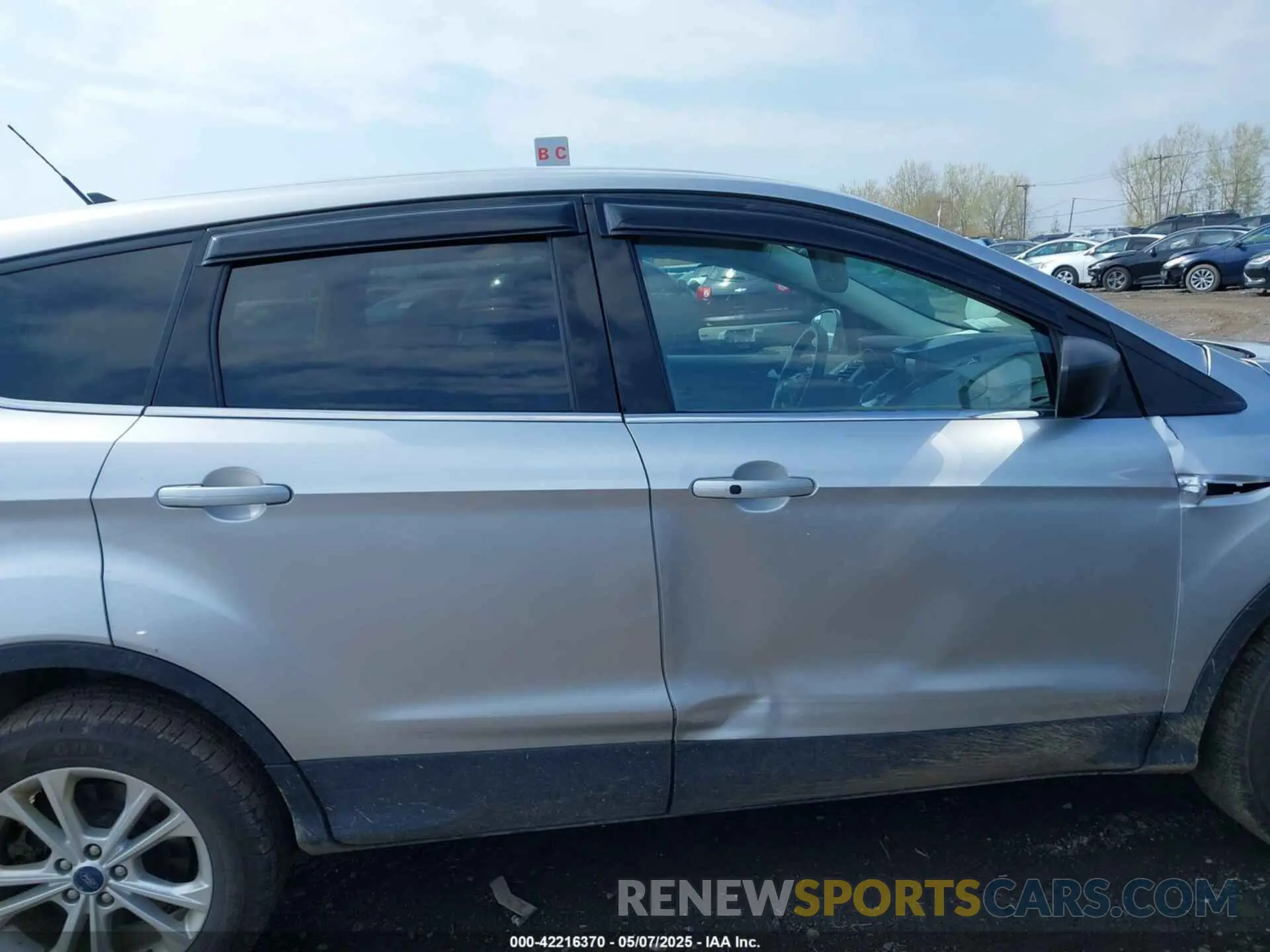 13 fotografías del automóvil dañado 1FMCU9GD2KUA60321 FORD ESCAPE 2019